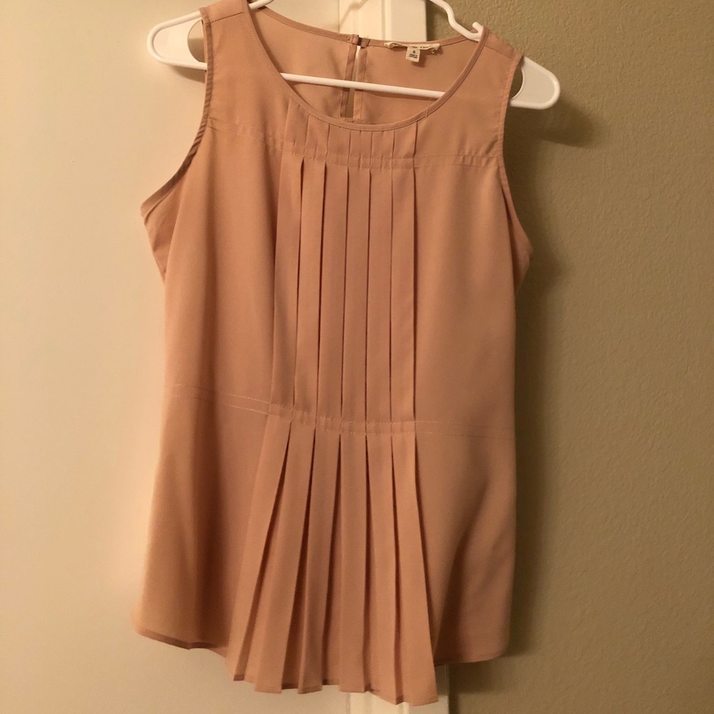Olive & Oak Sleeveless Blouse